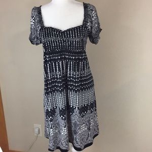 BCBGMAXAZRIA Black, White and Gray Peasant Dress Size Large